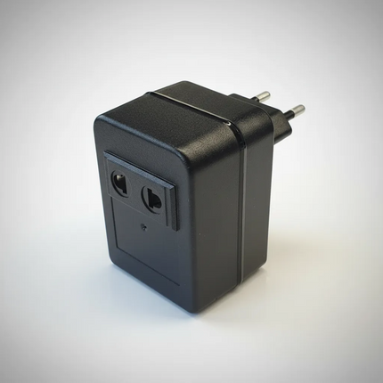 Transformador de voltaje 220v a 110v 30W Macrotel