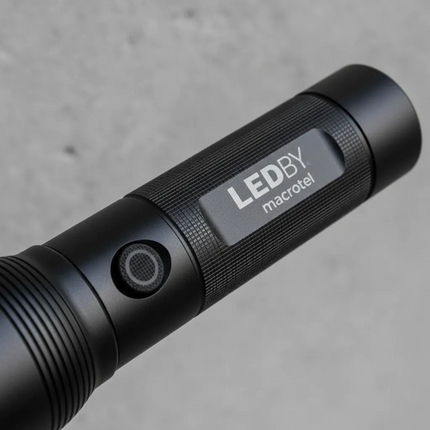 Linterna Led Táctica Recargable 1600 Lúmenes