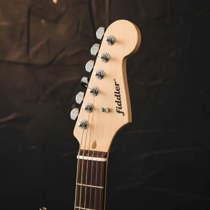 Combo Guitarra Eléctrica Negra + Amplificador Fiddler